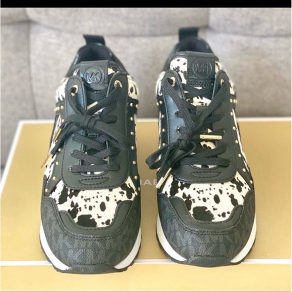 MICHAEL KORS WILMA
TRAINER SNEAKERS - Picture 3 of 8